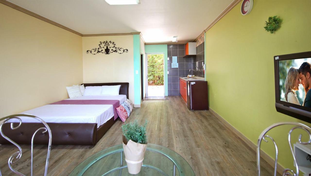 Tongyeong Paper Island Pension ภายนอก รูปภาพ