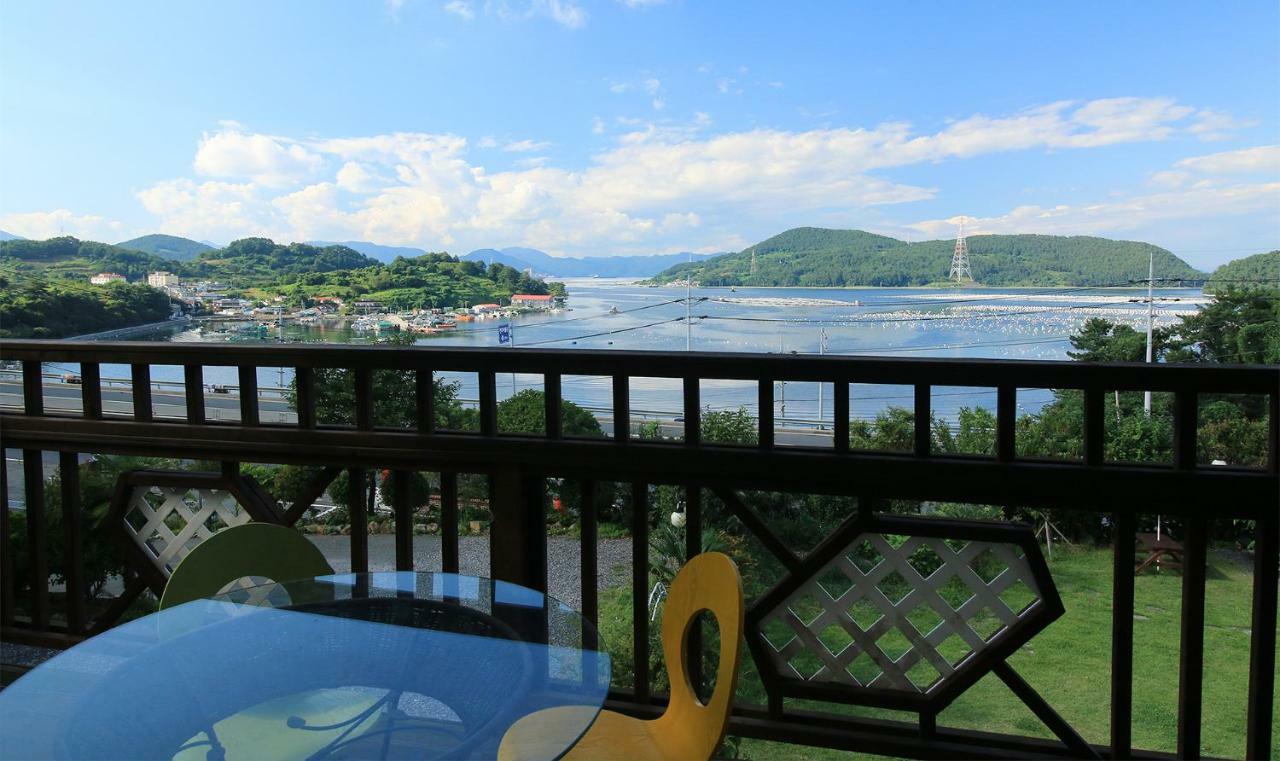 Tongyeong Paper Island Pension ภายนอก รูปภาพ