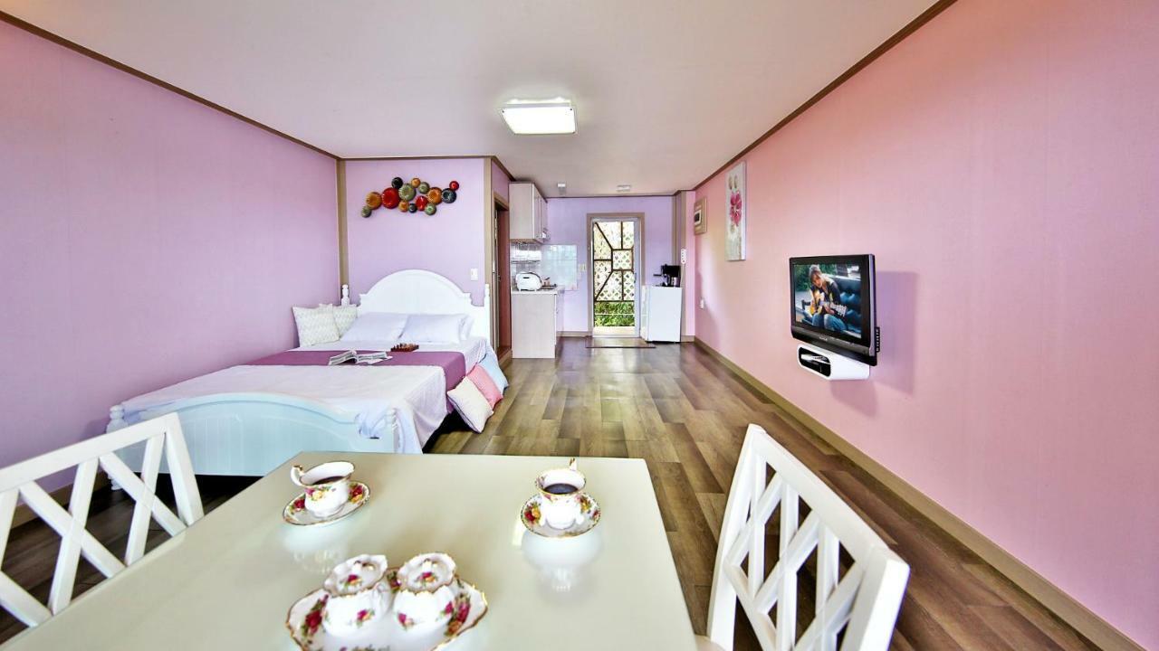 Tongyeong Paper Island Pension ภายนอก รูปภาพ