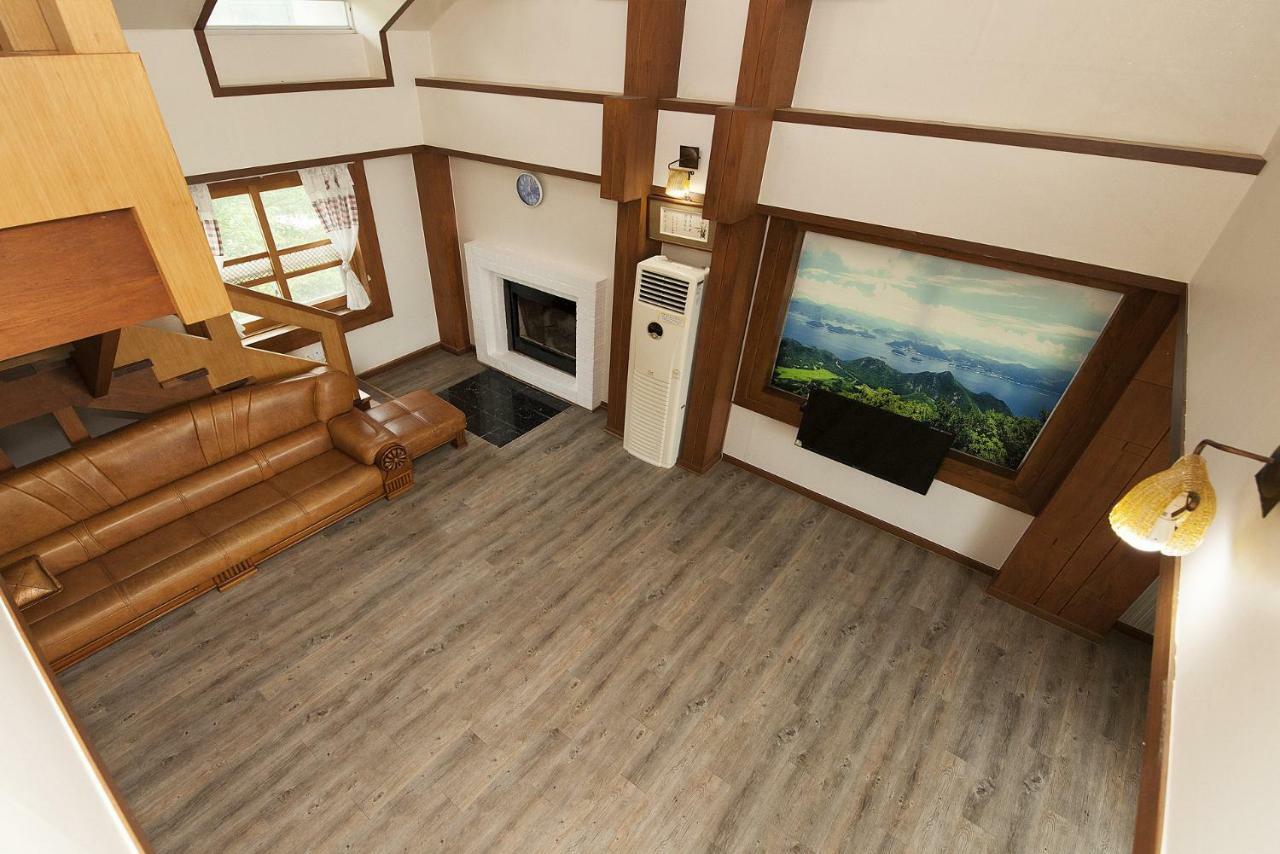 Tongyeong Paper Island Pension ภายนอก รูปภาพ