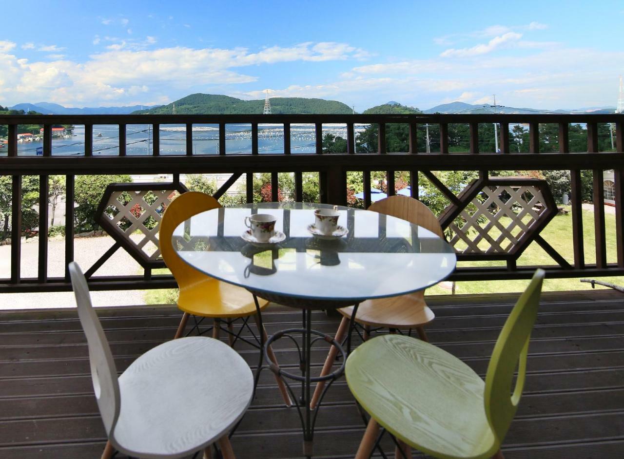 Tongyeong Paper Island Pension ภายนอก รูปภาพ