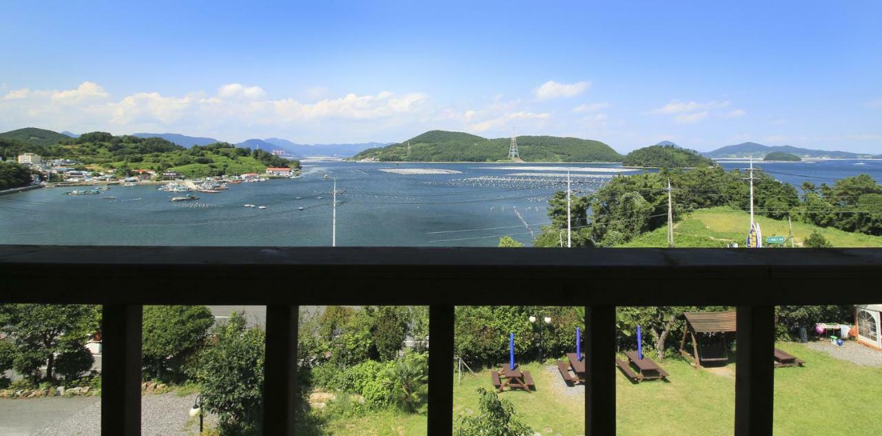 Tongyeong Paper Island Pension ภายนอก รูปภาพ
