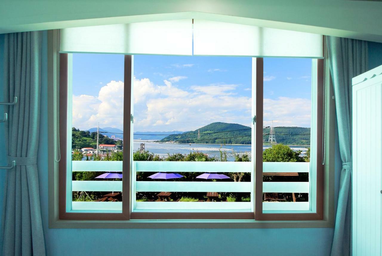 Tongyeong Paper Island Pension ภายนอก รูปภาพ