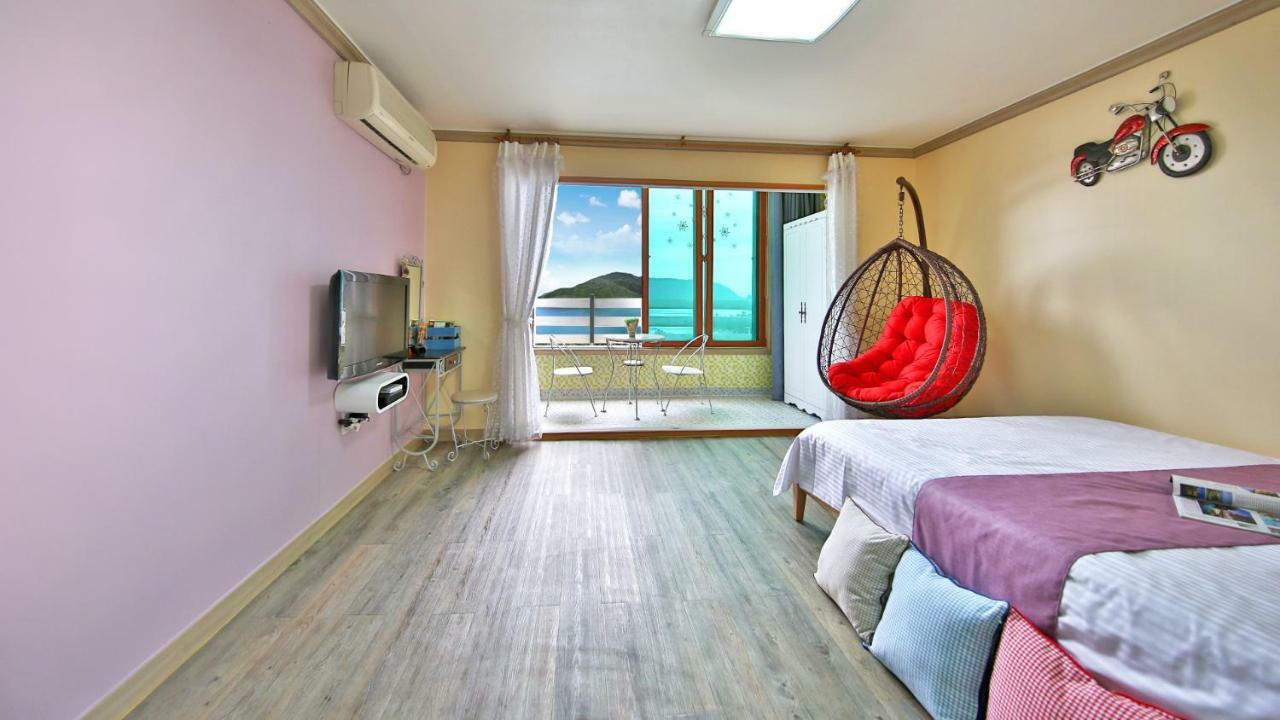 Tongyeong Paper Island Pension ภายนอก รูปภาพ
