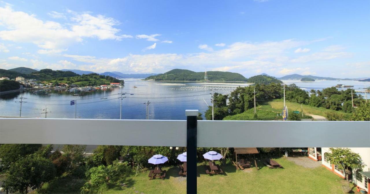 Tongyeong Paper Island Pension ภายนอก รูปภาพ
